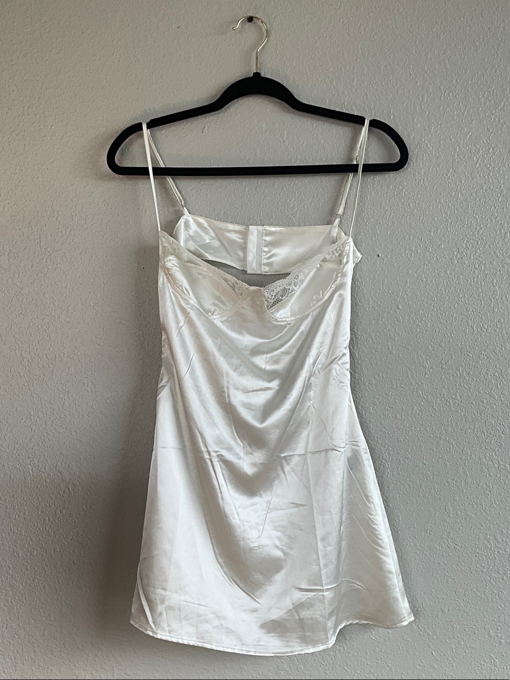 White lace angel mini